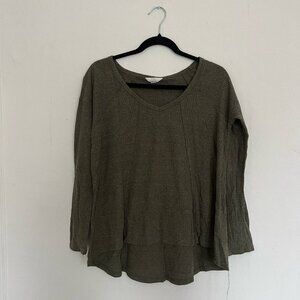 Sun & Shadow Army Green Henley Long Sleeve Top